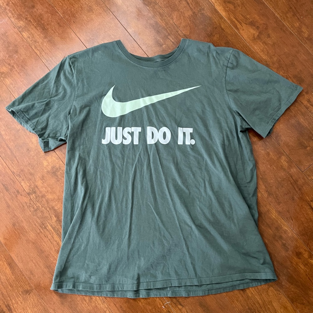 Nike T-shirt